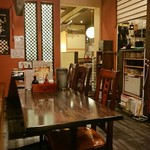 地鶏と焼酎 とりちゅう   - 店内