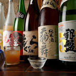 Yuuyake Hanten - 日本酒は日替わりの一本もございます。銘柄・値段はスタッフまで