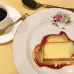 クック・タイゾウ - ババロアの滑らかさは最高！