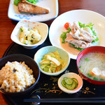 やさいの荘の家庭料理　菜ぁ - しゃぶしゃぶ＆ぶり塩焼き