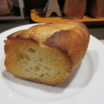 ビストロ アオキ - ホイル包み焼きはバゲット添え