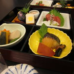 Hanayashiki Ukifuneen - 会席のセット料理