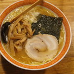 つけ麺屋 やすべえ - 醤油ラーメン　720円