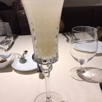 フランス料理 ル・クール - 梨のシャンパンカクテル