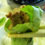 紙やき ホルモサ - お肉を巻いて食べると美味しい～