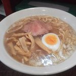 らーめん 日吉 - ラーメン大盛