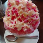 玉子焼 にし尾 - イチゴミルクミルクミルクのかき氷