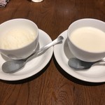豊栄 - 左:フローズンヨーグルト～桂花陳酒の香り～　右:豆乳ココナッツ杏仁豆腐