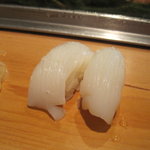 浜寿司 - イカの握りです