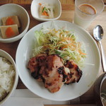 サイン カフェ ベリー ユー - 鶏もも肉の塩麹定食
