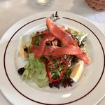 ル・キャトルズ - スモークサーモンのサラダ