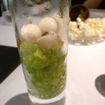 カセント - 明石の蛸とモッツァレラチーズをのせた胡瓜のグラニテ