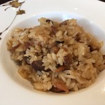 SESSION - もち米蒸しごはん 自家製の腸詰にチャーシュー・椎茸・干し海老と具沢山