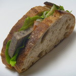 グランクール - 料理写真:田舎パンの三元豚パテサンド