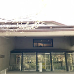 Porcupine - 上の小さな窓も作品の一つだった時があるそう