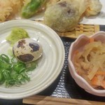 手打ち蕎麦 楽庵 - 付け合わせの総菜