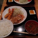 飲食笑商何屋ねこ膳 - 