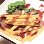 亜郎 - 炙り山形牛ぽてと赤ワインソース 880yen