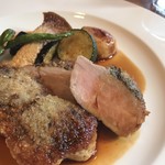 Bistro Vin Vino - 豚フィレ肉パン粉焼き ブラックオリーブ風味