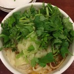 刀削麺・火鍋・西安料理 XI’AN - ユーポーメンパクチー大盛りプラストッピング