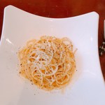 トラットリア・ラ・カパンナ - カーチェぺぺ (チーズと黒胡椒のペペロンチーノ)