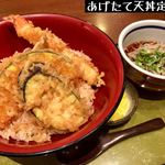 Kanzashi - 丼のご飯は大盛り無料。麺はそばかうどんが選べます。