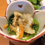 鳥八 - ササミ、根菜、青菜和え