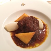 Giglio - 北海道産蝦夷鹿肩肉胸肉と黒コショウ煮込み"ペポーゾ"