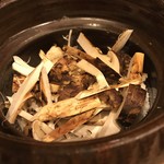 はらまさ - これから松茸ご飯が炊かれます．
      豪快！(o^^o)