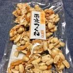 Gurinsamu Ichiba - 「南京つくね」は柿の種とピーナッツのおせんべい…