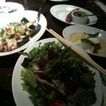 CANTINETTA SALUS - サラダ、タコとズッキーニ