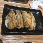 拉麺葵 - 餃子（あれ〜１個食べちゃった）