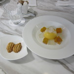 リール ギンザ - マンゴープリン　ドリンクとセットで2100円