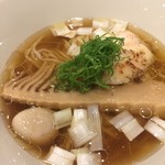 鳥田中 - 鰹出汁の中華そば　出汁のコクと香りが最高です　鳥白湯より好みです