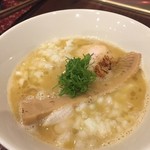 鳥田中 - 鳥白湯醤油の中華そば　たけのこのコリッとした食感が良いアクセントになります　締めとしてもボリューム十分です