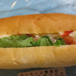 サーモンと野菜のポテサラサンド