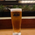 すし半 - 生ビール(590円)