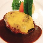 三栗 - チーズハンバーグ