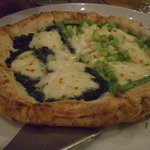 エンボカ - 生海苔とアスパラガス・アンチョビソース　ハーフ＆ハーフ