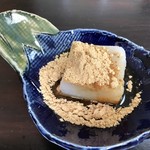 専心庵 - 蕎麦豆腐 キナコと黒蜜タップリ。茄子の皿