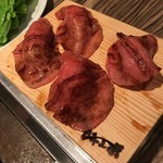 焼肉 ジャンボ - 