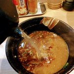 麺屋 桜 - カツオでスープ割り つけ汁が濃いめだったので多め入れた