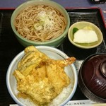 弥助そばや - かけそばと天丼