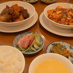川菜味 - マーボー豆腐・豚の角煮のランチセット（相方のライスとスープは写ってません）