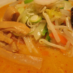 ななふく - みそラーメン 大盛　ズームアップ