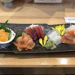 つきぢ神楽寿司 両国江戸NOREN本店 - うに。赤貝。中トロ。サーモン