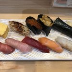 つきぢ神楽寿司 両国江戸NOREN本店 - 握ってもらいました。食べすぎだろ