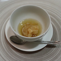エヴォリュエ - ほうじ茶と桃のシャーベット