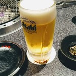 Tokusen Wagyuu Daishougun - 生ビールと特製つけだれ
