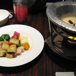 WaZa - Fondue：トリュフ風味のチーズフォンデュ 季節野菜と野菜のバケット